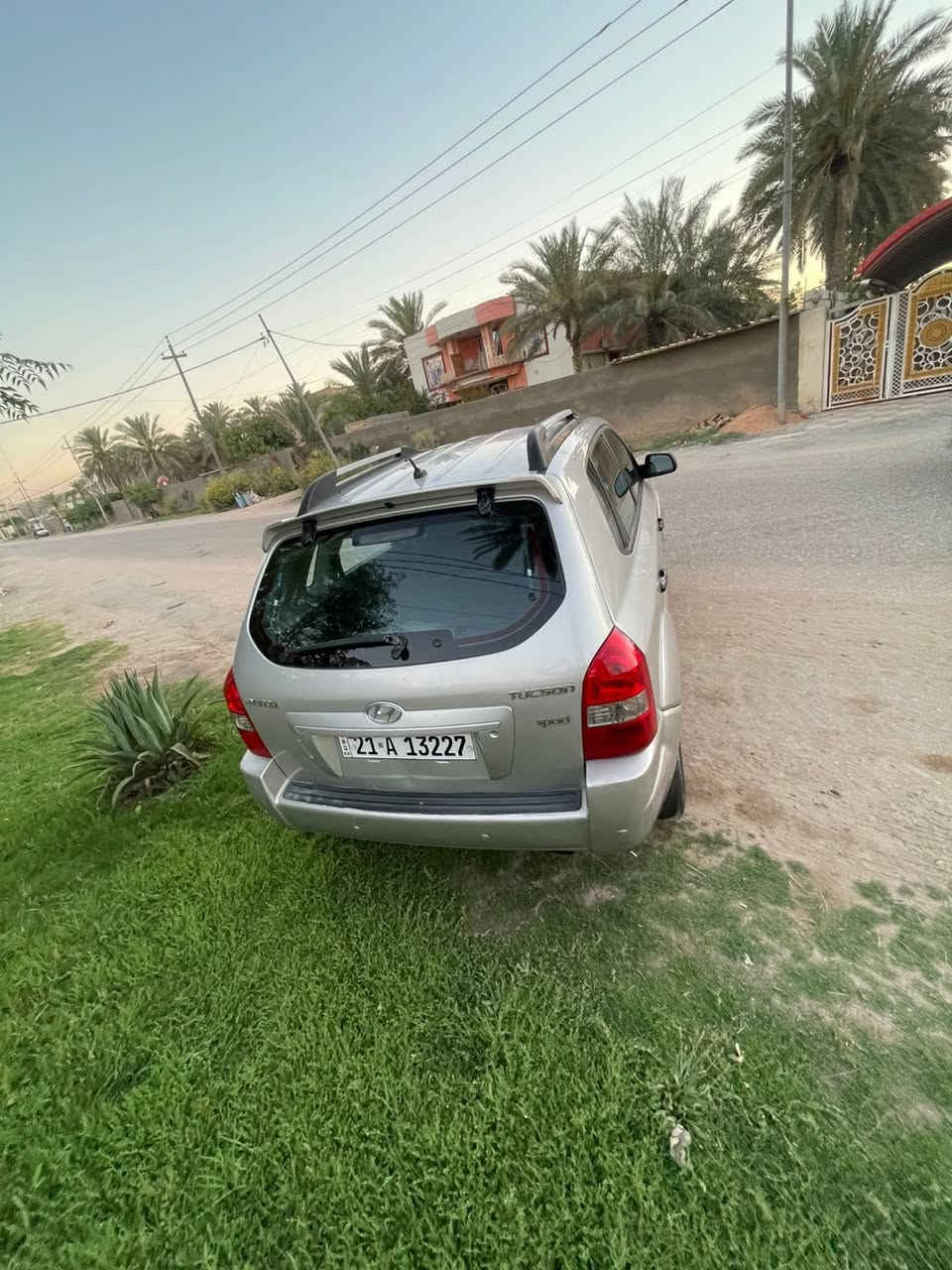 السلام عليكم 
(بيع سريع ومستعجل)
توسان 2009
كفالة عامة ✅ السونار موجود بل صور
محرك 2000 المرغوب
رقم سليمانية الدولي باسمي
تحويل او وكالة مباشر
السيارة جاهزة .كير ومكينةوتبريد وحدادية كلة جاهز وع الفحص 
مكان السيارة بابل _المحاويل 
السعر 105 وبيها مجال قليل 
استفسار.. 
‭***********
