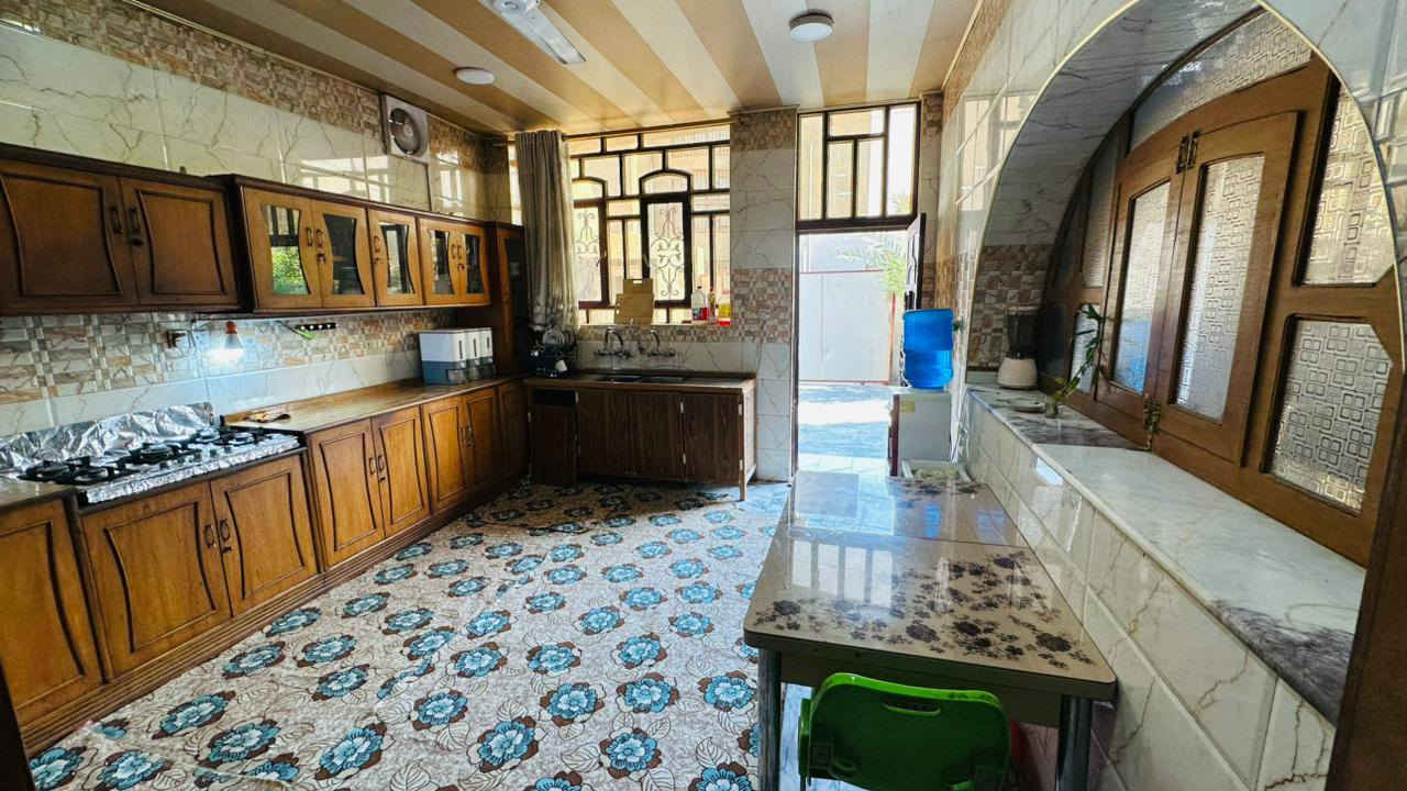 🏠
فرصتــــك لامتــــلاك منــــزل الأحـــلام فــي أرقــــى منـــاطــق ابـــي غـــرق
نقدّم لكم دارًا مميز بموقع جميل يمنحكم الهدوء والسكينة التي تبحثون عنها بعد يوم عمل طويل. قريب من جميع الخدمات (المدارس، الأسواق، الجامع) وفي حي يتميز بالجيرة الطيبة. لا تفوتوا فرصة العيش بأمان وراحة!
..
دار  للبيــــــــــــع
فـٓــي ابـــي غــــــرق  حـــي الحسيـــــن (ع)قـــــرب المشـــــروع قــــريـــــب مجمــــع ارض بـــــابـــل
____________________
المساحـــــة // 300م #طابــــو #مــــلك #صــــرف 
الواجهــــــــة // 15م
النـــــــــــــزال // 20م
____________________
🧱🏗️ #الطابــــــــــــــق #الأرضـــــــــــــي
غرفتيـــــــــــن وصالــــــــــة وهـــــــــــول ومطبـــــــخ ومجـمــــــــع صحيـــــــــات داخليــــــة وخـــــارجيــــة ومنــــــــــاور وحــــديقـــــة داخليـــــة وخــــارجيـــــة وكـــــراج ...
🧱🏗️ #الطابــــــــــــــق #الثانــــــــــــــــي 
غرفتيـــــــــن وهـــــــــــول ومجمـــــــــــع صحيـــــــــــات ...
____________________
للمـــزيـد مــن التفـــاصيـــل مثــــل السعــــر 
وتحـــديــد مــوعـد للمعـــاينـــة يُـــرجــى التــــواصـــل علـــى الــــرقـــم المــــوجــــود اسفـــــل المنشـــــور..
______________💲
____________________
#مكتـــــــــــب
  🌛🌐الخـــــــــارطــــــة العقــــــــــاريــــــة🌐🌜
#الكائـــــــــن
   فـــي ⇩ حـي_الطيـاره_شـارع_25_الـرئيســي_قــرب
_المــــدرس_حسيـــن_طيــــاره
0️⃣7️⃣8️⃣2️⃣5️⃣2️⃣1️⃣2️⃣5️⃣6️⃣5️⃣📲
___________________________________
_____________________________________________
_____________________________________________
