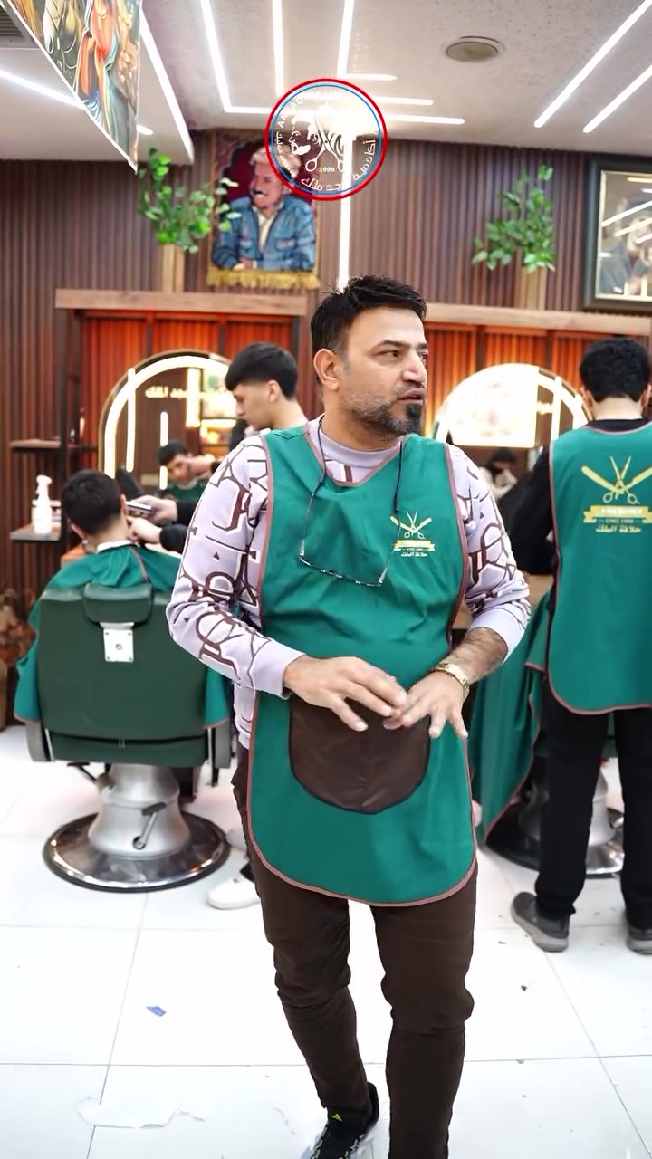 ☀️✂️ درس عملي صباحي بأكاديمية أمجد ملك تدريب مباشر وشغل إيدين مضبوط من أول النهار. طلابنا يتعلّمون التقنيات خطوة بخطوة حتى يطلّعون شغل احترافي بكل تفاصيله.
📍إذا بعدك تفكر تتعلم…تعال ويا أكادمية أمجد الملك 
دورات صباحية – دورات مسائية – تعليم عملي – وأجواء 
تحفزك تتطوّر!
………………………….
☀️✂️ وانەیەکی پراکتیکی بەیانیان لە ئەکادیمیای أمجد ملك. ڕاهێنانی ڕاستەوخۆ و کارێکی دەستی بێ کەم و کوڕی هەر لە سەرەتای ڕۆژەوە.
👨‍🏫 خوێندکارەکانمان تەکنیکەکان هەنگاو بە هەنگاو فێردەبن، بۆ ئەوەی کارێکی پرۆفیشناڵ بە هەموو وردەکارییەکانەوە ئەنجام بدەن.
📍ئەگەر هێشتا لە بیرکردنەوەیتدایە کە فێربیت…
بە خێر بێیت بۆ ئەکادیمیای ئەمجەد شاخ
کۆرسەکانی بەیانی – کۆرسەکانی ئیوارانە – فێرکاری بە کردار – و مەحەوەیەک
کە هەموو ڕۆژێک پشتت دەپەڕێنێت بۆ پەرەپێدان! 🌟
………………………….
للاستفسار والتواصل عبر الارقام التالية 
*********** ☎️
*********** ☎️

#أكاديمية_الملك #دورة_الصقور #حلاقة_رجالية #تعليم_الخيط #حلاق_برو دورات_الحلاقة صقور_الملكه
