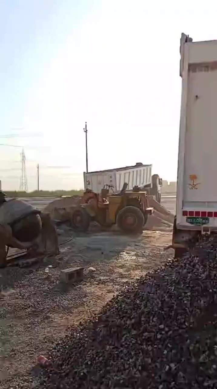 السلام عليكم مواد بناء درجه اولى حمل فول تك الرمل 135/تك الحصو 165/كنتر الرمل 30 و كنتر الحصو 43 انواع المواد موجوده تك الرمل مغربل 185/كنتر الرمل المغربل 45 وطن سميت 95 مواد ببلاش حمل فول ///***********
