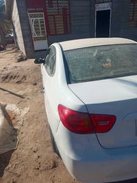 النترا • ٢٠١٠ • باب وصدمة خلفية