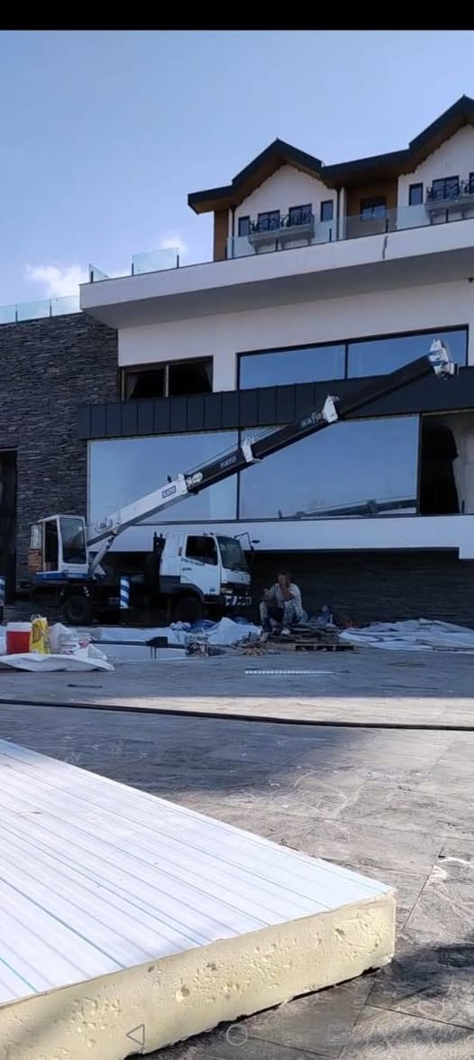 کرین ۷طن کاتو   للبیع ثلاث سلایت
کیر و مکینە مکفول
بدون مشکلە کلشی بشرت
رقم بصرە
مکان:اربیل
0750 8637808
