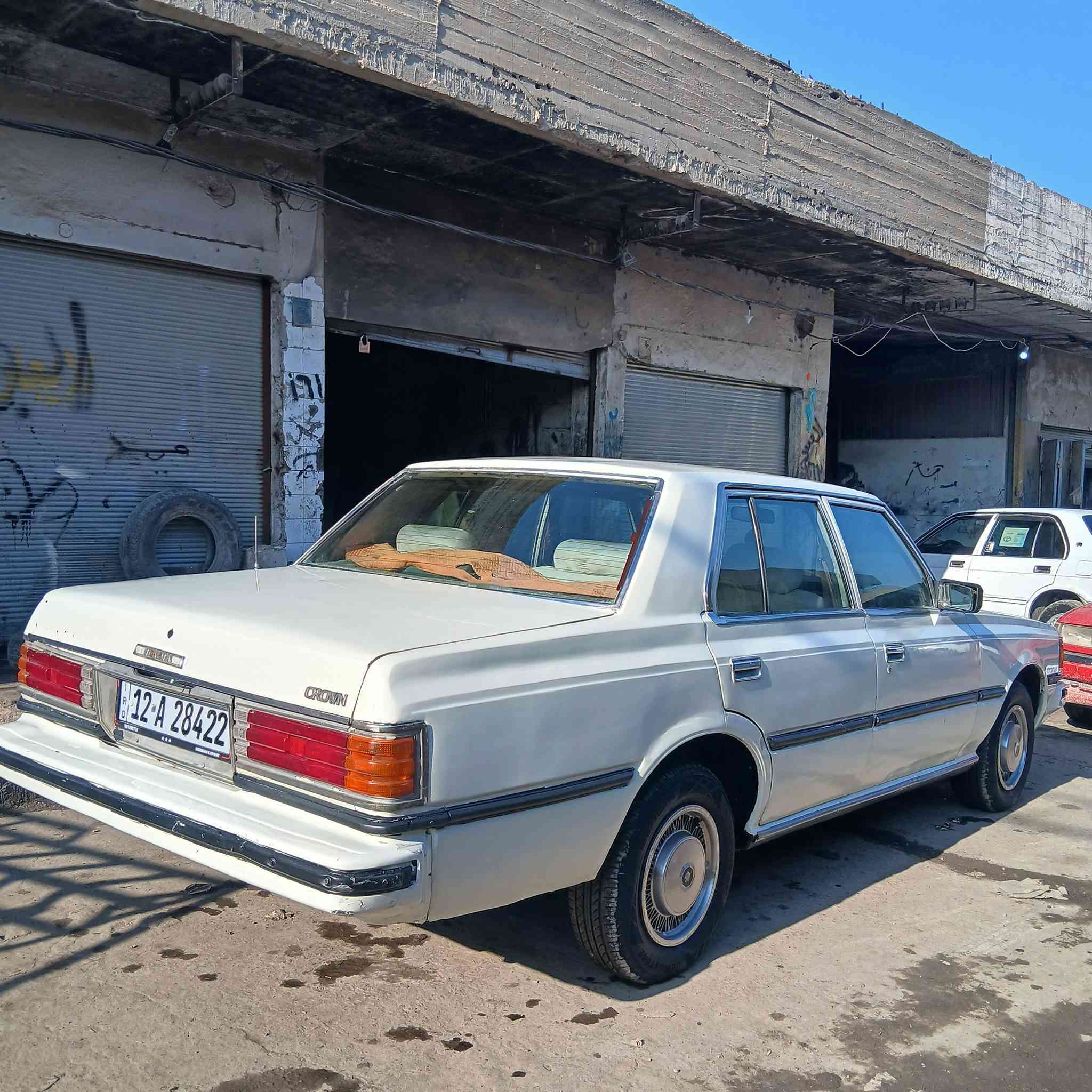 السلام عليكم سياره سوبر موديل 1982 صبغ جماليه بدون ضرار  رقم نينوى شرط التحويل طخم جديد طخم تواير جديد لايتات جدد بكلايتات جدد وايرمنيا شغاله داخل نظيف مكان السيارة الموصل الجانب الايمن السعر 45وبيها مجال 
***********
***********
