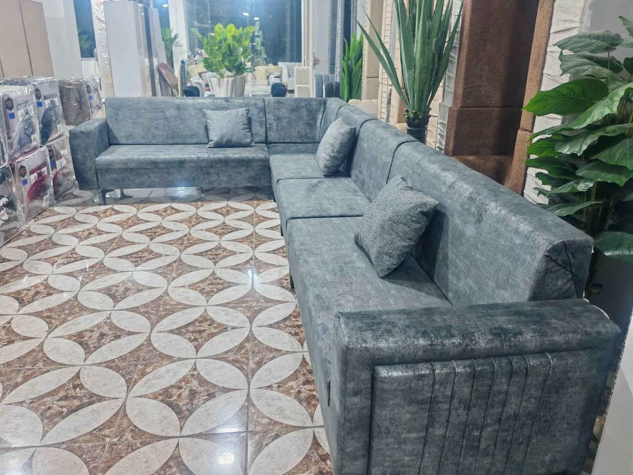 بلاش 💥بلاش🔥بلاش🔥 يبدا الأسعار من ٢٩٠الف 
#مفاجاه 🔥 #تخفيضات #داشكاندن🔥🔥
مهما ترتفع الاسعار تبقى عروضنا مستمرة 🎁 🎁 
عرض خاص لمدة شهر رمضان المبارك من  #معرض_ريكوت ❤️ 
ديوان استندر خشب مميز اسفنج سوفت فقط 💥 ب ٢٩٠ الف 💥  😶 
سارعوا بالحجز قبل نهاية عرض🏃‍♂️🏃‍♀️🏃
للحجز والاستفسار مراسله الصفحه او الاتصال على الأرقام التاليه📞📞
📞 ***********‪  للموبيليات
📞 للكهربائيات ***********  
تابعونا على الفيس بوك يرجى الإعجاب بصفحتنا 👆
العنوان. كركوك بنجاعلي شارع العام مقابل صيدلية الشيخاني
زورنا وشوفوا كل أغراضنا الرخيص 🔥🏃🏃‍♂️
