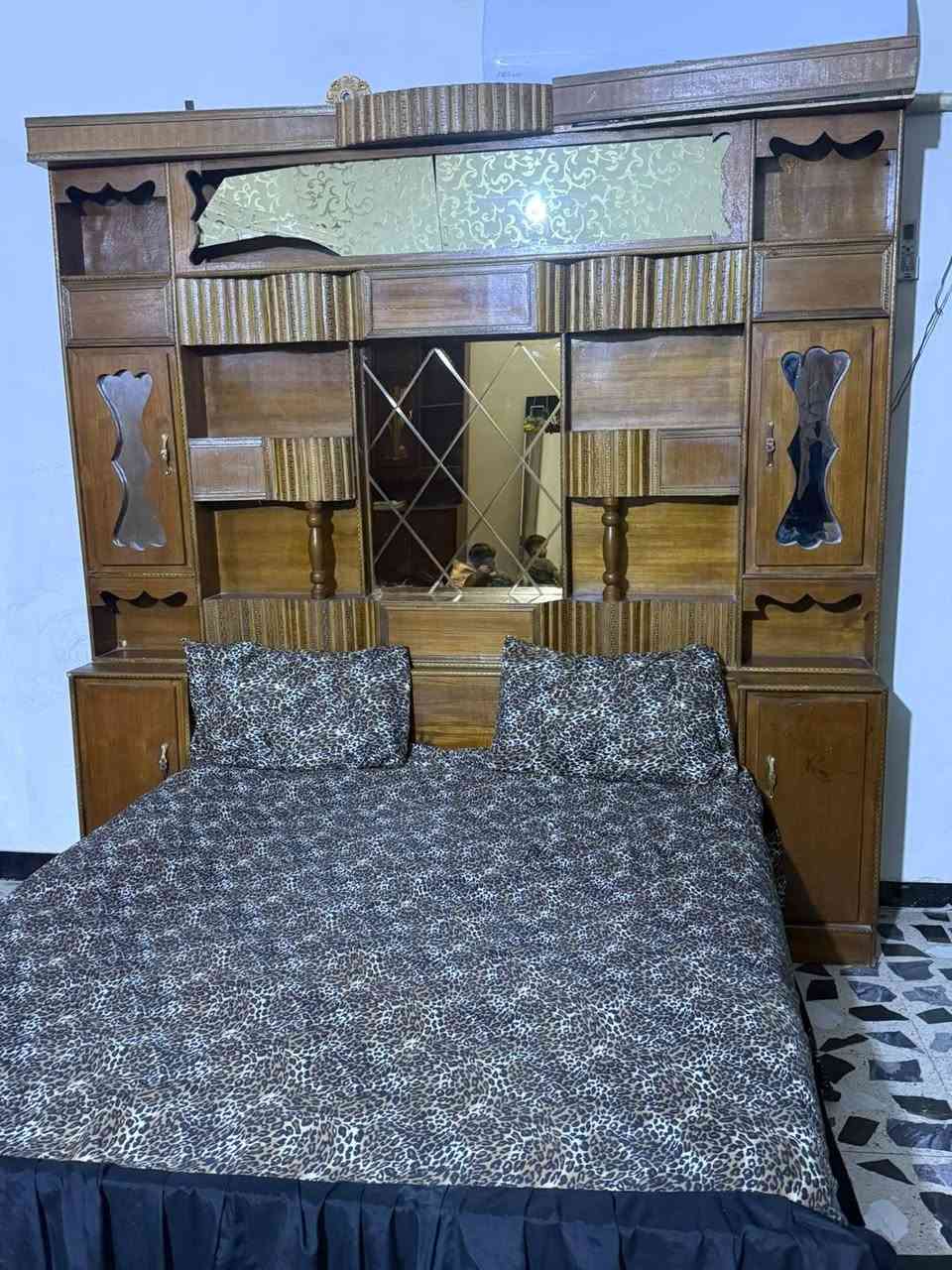 غرفه نوم السعر مليون ونص 
مكلف بنشر  المكان بغداد منطقة الصابيات


**إذا كنت صاحب هذا الإعلان وتريد حذفه لأي سبب، رجاءا أرسل رسالة إلى الدعم الفني**