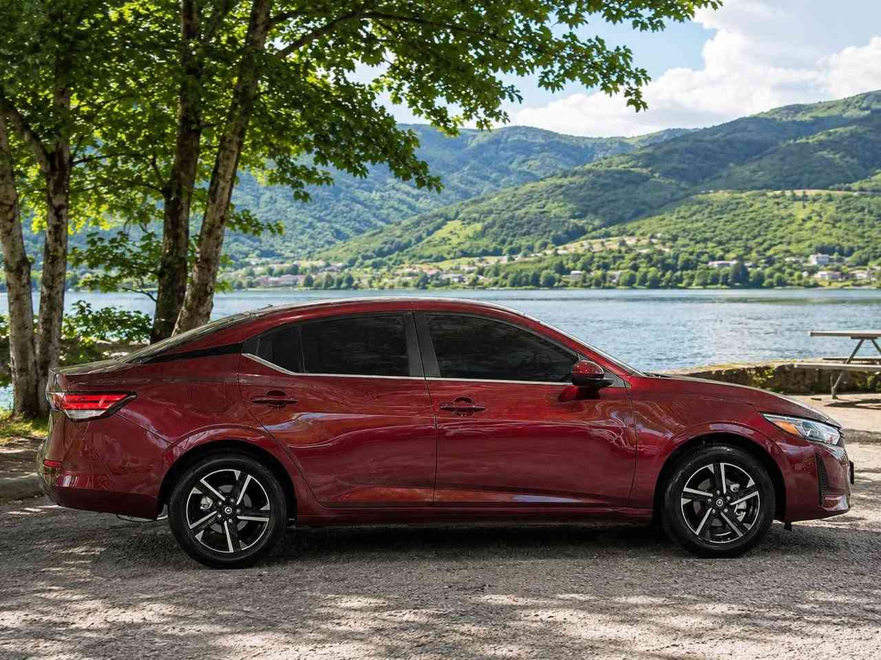🚗 Nissan Sentra 2025 SV

📅 02/2025 دەرچووە لە شەریکە 
✅ SV
🎨 بێ بۆیاخ
🛣️ 2,000 مایل ڕۆیشتووە
✨ وەک سفر نوێیە

🔹 ڕاداری پێش
🔹 ڕاداری تەنیشت
🔹 ڕاداری دواوە
🔹 کامێرای دواوە
🔹 بەسمە (Push Start)
🔹 شەغال (Remote Start)

⚠️ تەنها قرچێکی بچووک لە پێشەوەی هەیە
✅ بێ Airbag ـە و هەموو سیستەمەکانی سەلامەتن

💰 نرخ: ١٢٨ وەرەق

🔹 هەموو گیاری بەشەرت
🔹 ژمارەی کاتی
🔹 ئۆتۆمبێلێکی زۆر پاک و ئامادەی بەکارهێنان

📞 بۆ زانیاری زیاتر پەیوەندی بکە:

***********
***********
«»«»«»«»«»«»«»«»«»«»«»«»«»«»«»«»«»
🚗 Nissan Sentra 2025 SV

📅 02/2025  طلع من الشريكة
✅ فئة SV
🎨 بلا صبغ (صبغ وكالة)
🛣️ قطعت 2,000 ميل فقط
✨ بحالة الوكالة

🔹 رادار أمامي
🔹 رادار جانبي
🔹 رادار خلفي
🔹 كاميرا خلفية
🔹 تشغيل بصمة (Push Start)
🔹 تشغيل عن بُعد (Remote Start)

⚠️ يوجد خدش بسيط جداً في المقدمة
✅ جميع الوسائد الهوائية (Airbags) سليمة ولم تفتح

💰 السعر: 128 ورقة

🔹 فل أوبشن
🔹 رقم مؤقت
🔹 السيارة نظيفة جداً وجاهزة للاستخدام

📞 للاستفسار يرجى الاتصال:

***********
*********** السليمانية, العراق
