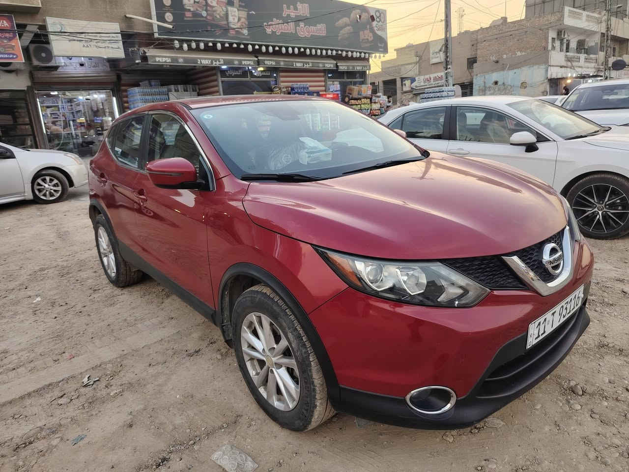 نيسان روج موديل ٢٠١٧ للبيع قطعه واحده صبغ باب خلفي ايمن أثر طلق ناري محرك ٢٠٠٠ شرط ماشيه تقريبا ١٣٠ الف رقم بغداد السعر ١٤٠ وبيه مجال ***********
