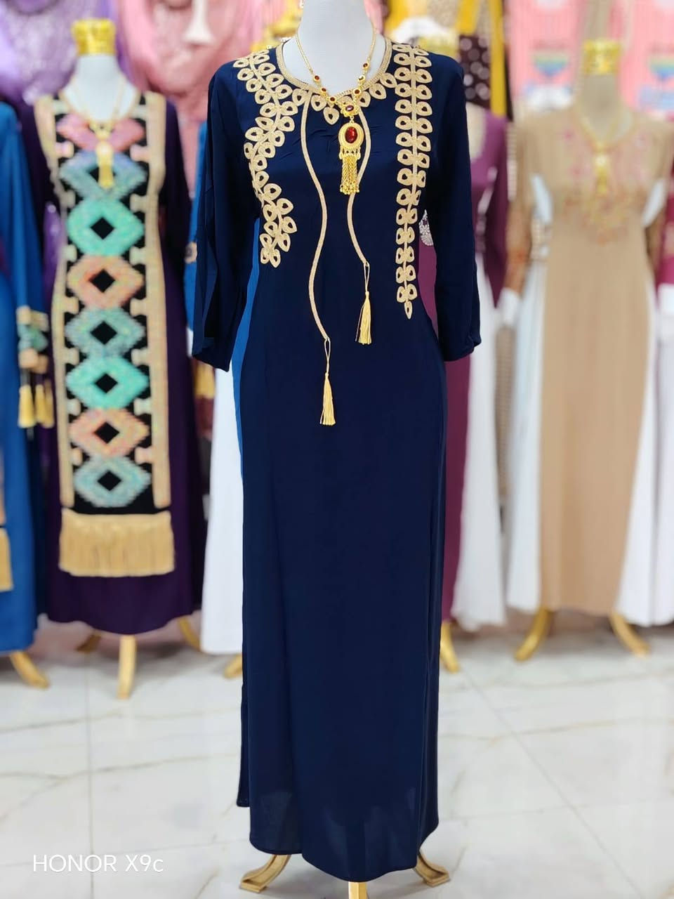 دشداشه كشمير الاصلي 
السعر 15
يوجد توصيل لجميع المحافظات العراق 🇮🇶


**إذا كنت صاحب هذا الإعلان وتريد حذفه لأي سبب، رجاءا أرسل رسالة إلى الدعم الفني**