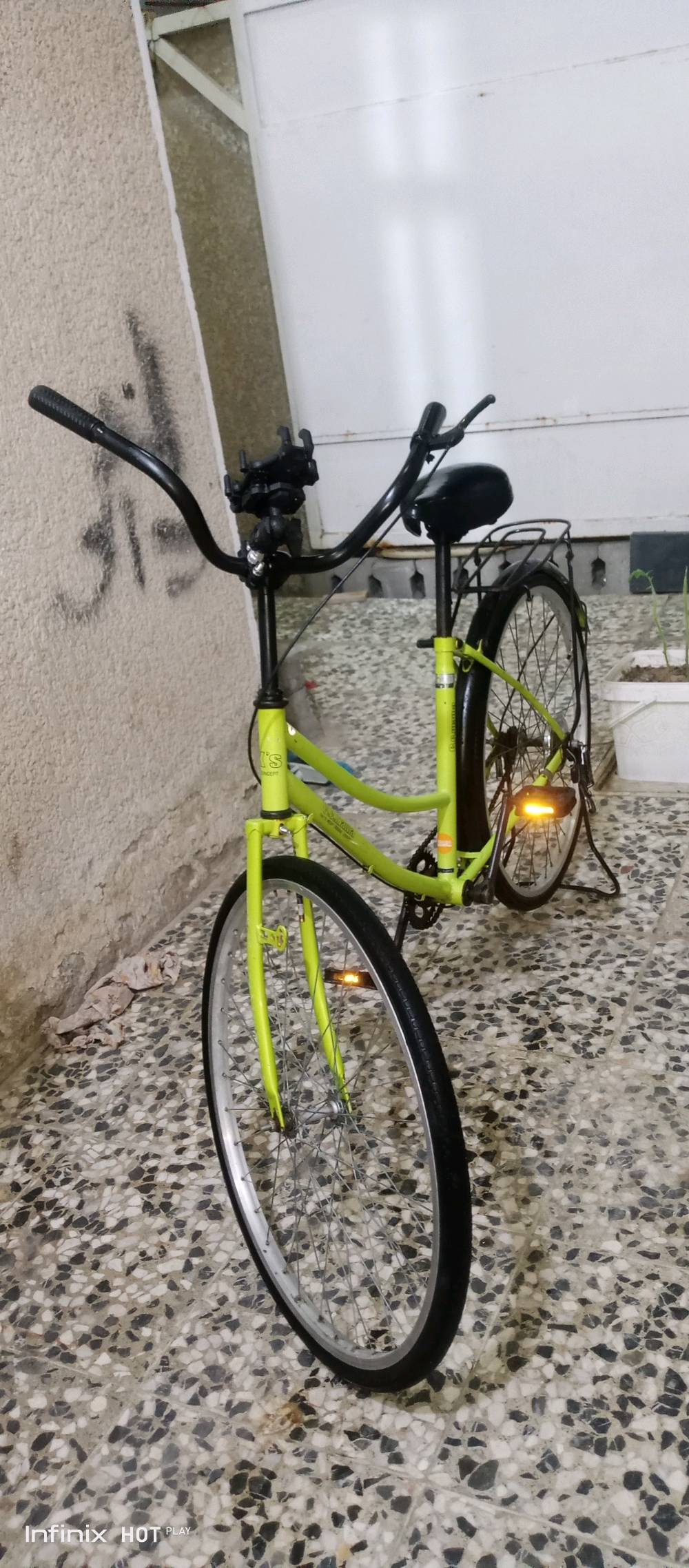 بسكل حجم 26 لون تفاحي 🍏 مميز

السعر 100 وبي مجال السعر النهائي 85

رقم والوتساب ***********