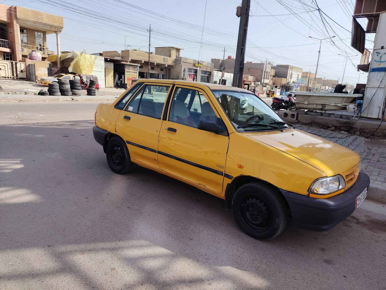 السلام عليكم ورحمة الله سايبه مديل ١٢ سياره خير من الله مكينه وكير صدر امامي وخلفي جديد صار سبوعين من مسويه كله اصلي شواصي طاكه ومعمره سياره تجفيت جديد سياره مال خبزه  رقم بغداد دولي بسمي توحيل مباشر سعر ٢٦ وبيهه مجال مكاني بغداد الحسينية مال رشديه رقم الهاتف ***********
