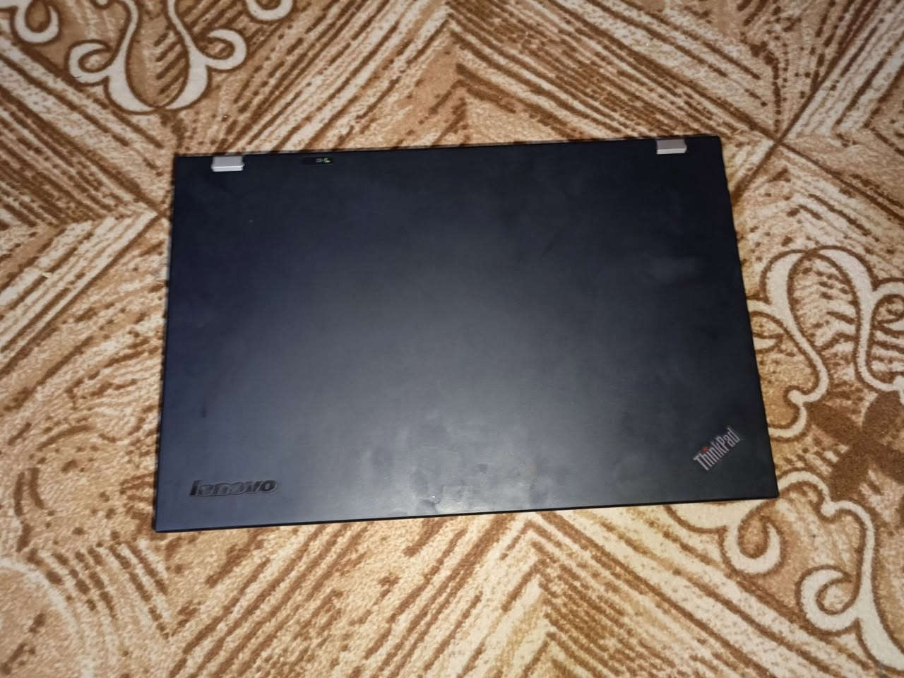 السلام عليكم لابتوب لينوفو اصلي هارد 256رام 8كيكا جيل ثالث حجم الشاشه 15.6السعر 160الف وبيها مجال التواصل على هذه ***********
