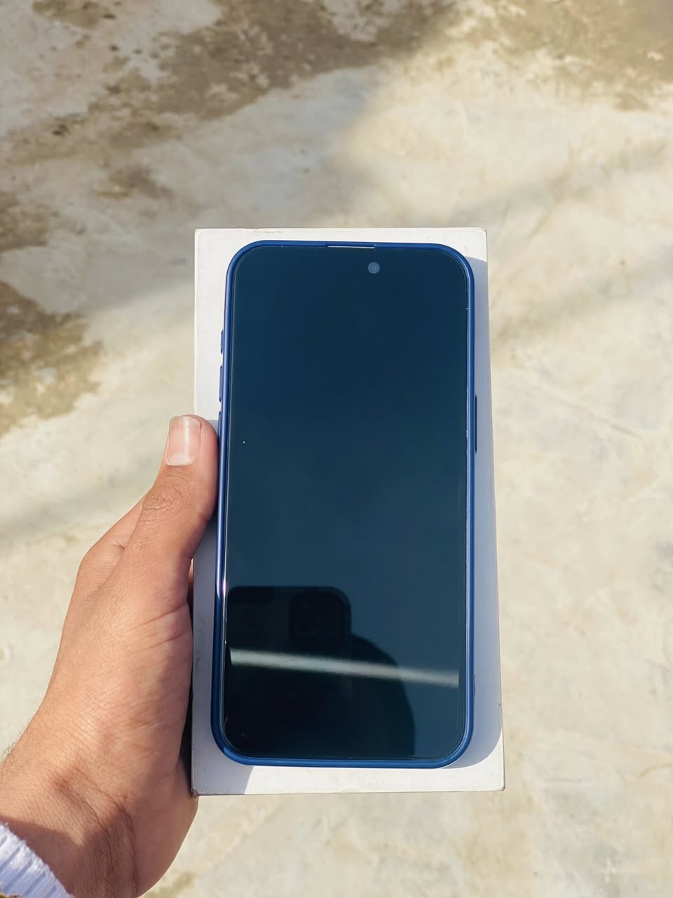 السلام عليكم ايفون 15برو ماكس تيتانيوم
شرق اوسط AA/Aذاكره 256بطاريه 85🔋 ضمان ماستر 
مكفول من الشخط السعر مليون او ١٠٠ او بي مجال مكان حي ميسان ***********
