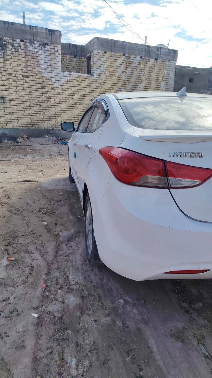 سلام عليكم النترا مديل2014 خليجي مكفوله
كفاله عامه سنويته منتهيه توه بيه تكحيلات قليله
سياره احلائ من صور سعر 110 وبيه مجال قليل
رقمه ومكانه  ذي قار مكلف بل نشر نتصل فقط
***********
