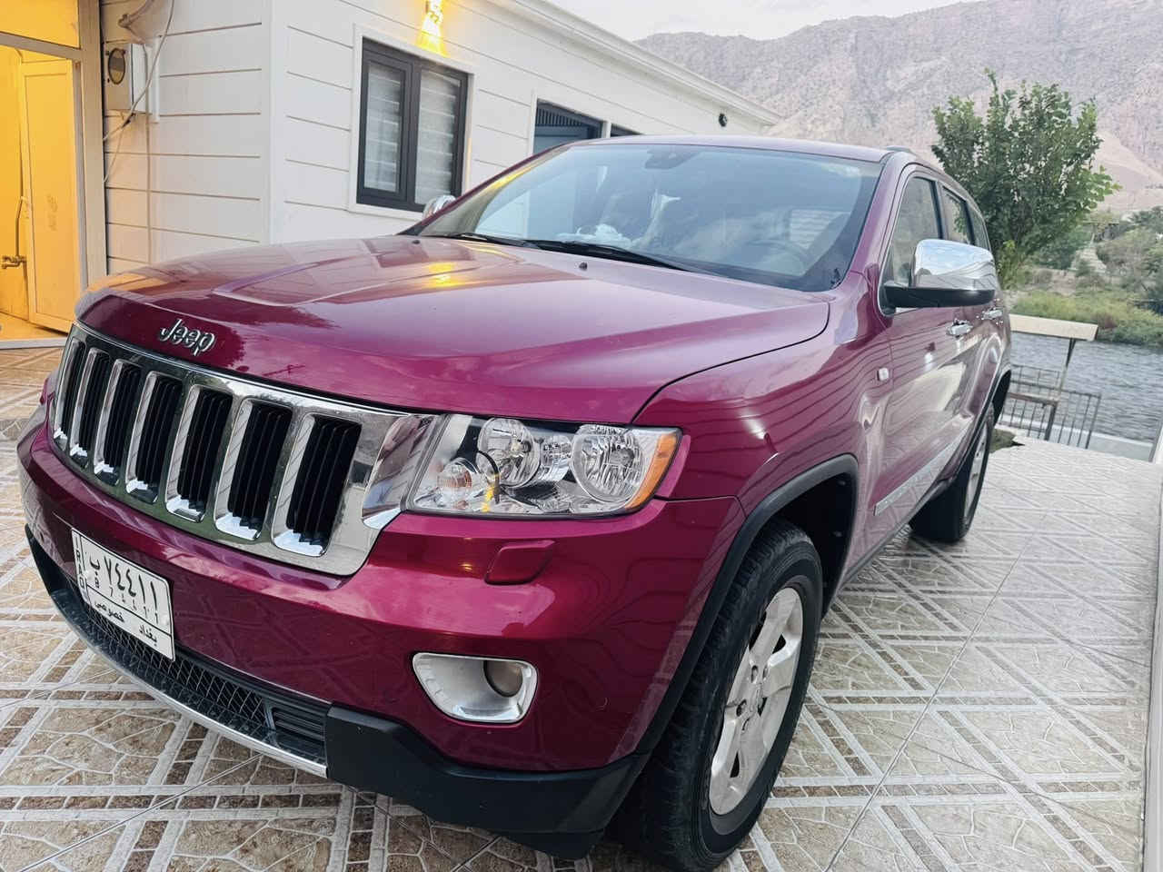 السلام عليكم جيب خليجي 2012 مكفوله من الصبغ والتبديل. بيها كم مكان بارد فول الفول لمتد بانوراما ماشية 120 *********** السعر 180 وبيها مجال
