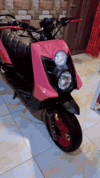 شباب دراجه سكنس للبيع دراجه جاي امشي بيها وطفت نار واصاله بيها وبانزين...