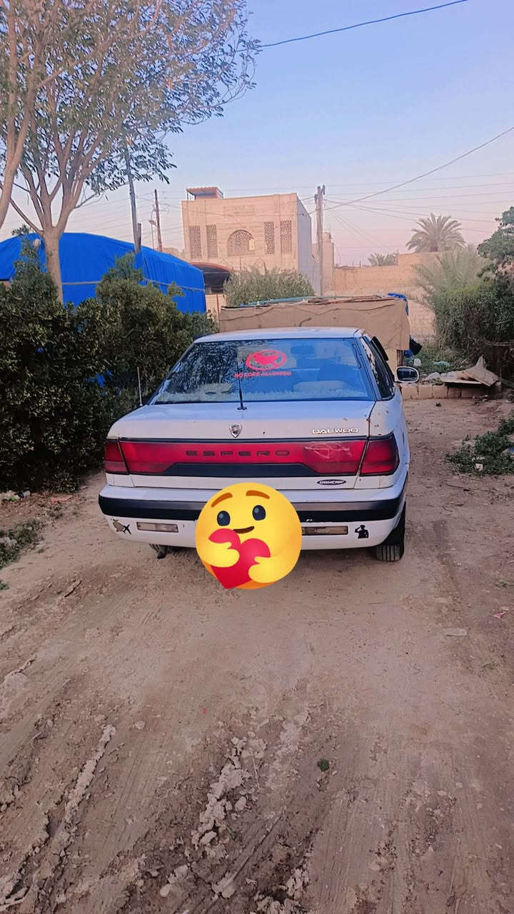 السلام عليكم دايووو اسبروو موديل 96كير اوتو كير ومحرك وحداديه شرط وتخم تاير جديد وتبريد شغال والكشر على النضر سنويه بسمي السعر 30بيه مجال بصيط  
للعلم غير متواجد على الفيس للستفسار التصال على الرقم ***********
