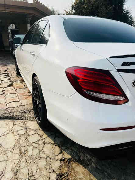 اي كلاس موديل  ٢٠١٧   🧿✅
مواصفات فول
سياره جديدة و تراي تخبل و بدون اي نقص  
سعر 260 ورقة و مجال 
⭕️سلايد 
⭕️نظام اوتو ستوب 
⭕️اوتو بارك + اوتو هولد  
⭕️سماعات (بورماستر ) 🔊
⭕️داخل ليد اناره  تتغير لون 
⭕️نافيكيشن 
⭕️لايتات ذكي عالي و ناصي  ملتي بيم
⭕️ليد 
⭕️كاميرا  ١٨٠ درجە 
⭕️رادارات من كل جهات 
⭕️حساسات من كل جهات 
⭕️سندوق سحب كهربائي 
و هواي مواصفات متنذكر 
سياره  ماشي 147 الف 
سيارة كير مكينة تخم تاير جديد  
هزه و فحص و رقم كله جديد  تحويل مباشر 
مكان سيارة صلاح الدين بيجي 
للاستفسار :
***********
***********
