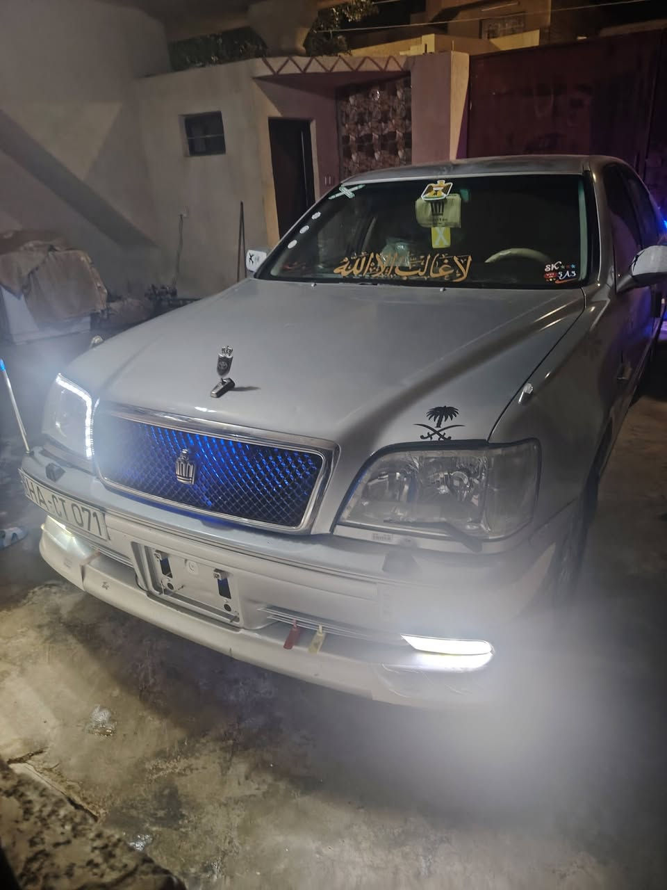 السلام عليكم اخوان سياره ملكه للبيع ادوات ماكينه وقير مقفولات سياره قصه غماره فقطا مكانها صلاح الدين الدجيل سعر 33 وبيها مجال***********
