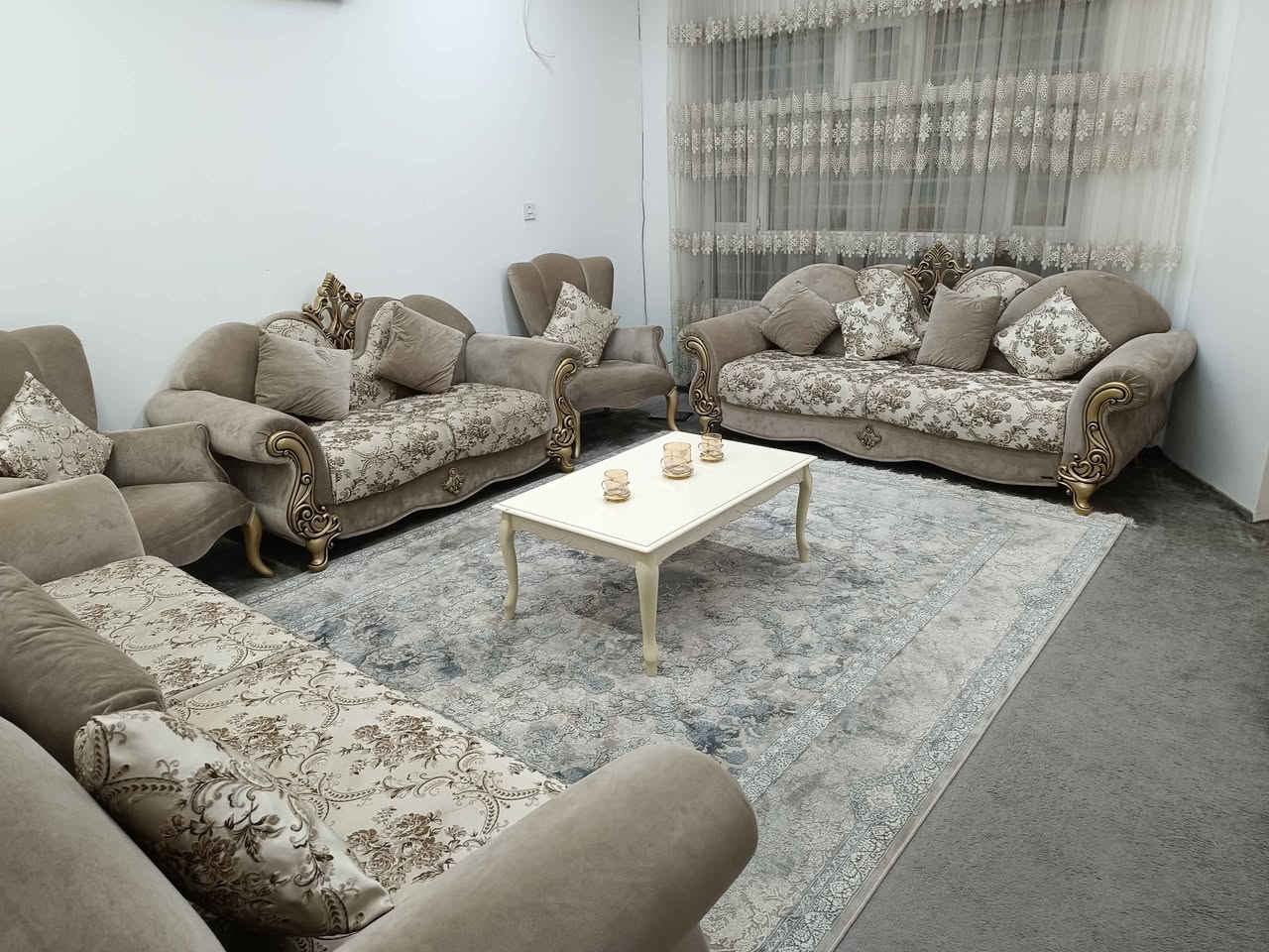 تاقمێکی زۆر جوانو تازەیە کەم بەکار هاتووە لەسلێمانیم السليمانية, العراق


**إذا كنت صاحب هذا الإعلان وتريد حذفه لأي سبب، رجاءا أرسل رسالة إلى الدعم الفني**