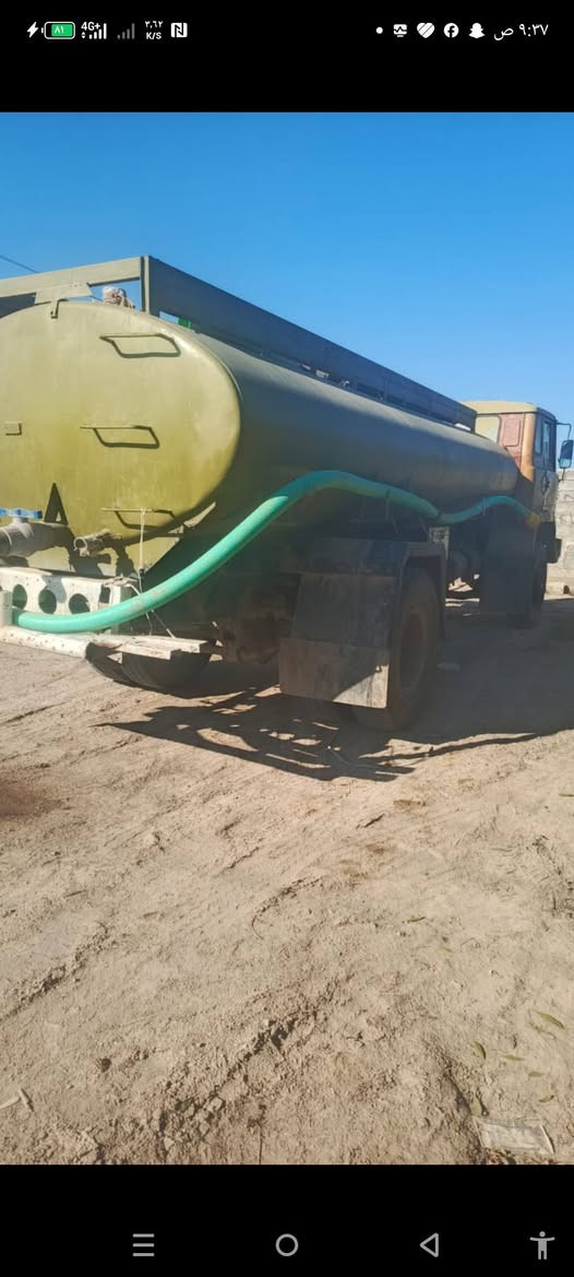 السلام عليكم ورحمه الله دنكر للبيع رقم بصره صدامي سنويه عظم عاج مكينه بها تبخير العنوان بغداد الوسفيه***********
