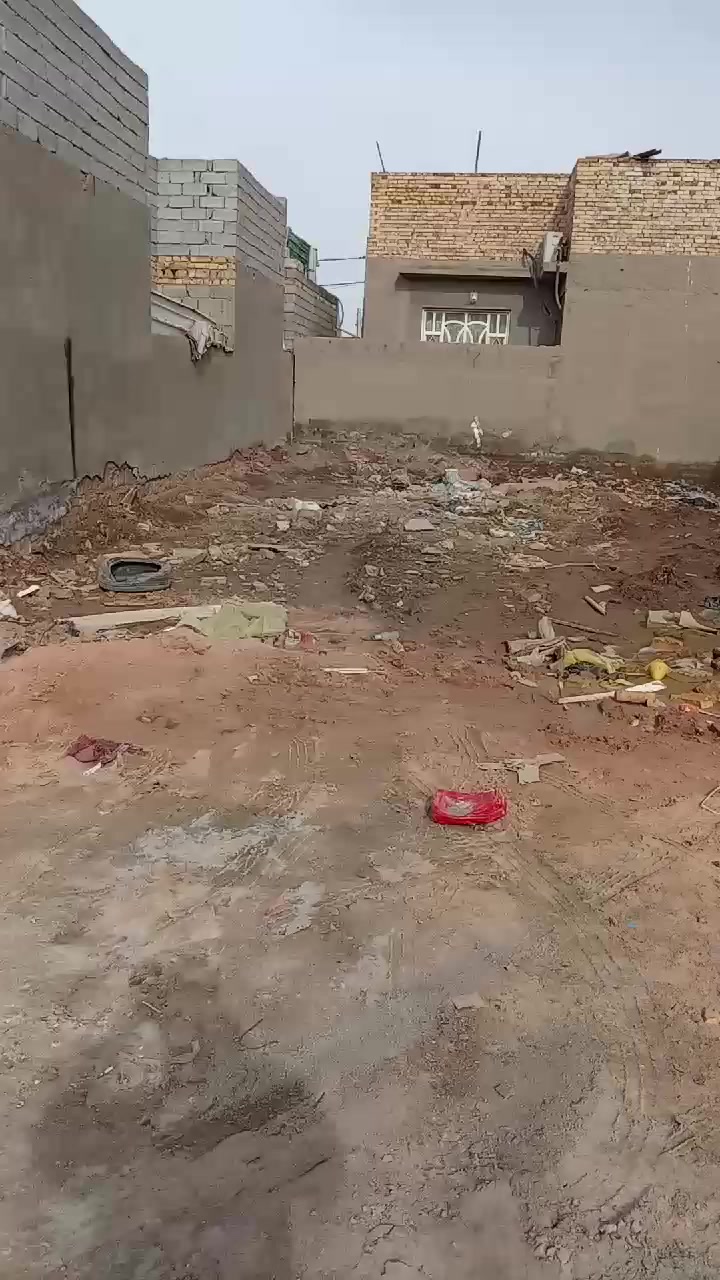 عرصة بالتقيه قرب حسينيه باب الحوائج نزله سيراميك العيساوي ١٠٠ متر السعر ٨ ملاين للاستفسار *********** مكتب ابو عبدالله الشمخاني للعقار
