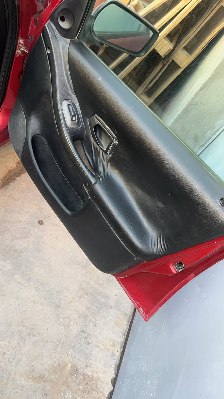 سلام عليكم بيجو٣٠٦سيارة كلها جديد مكيناوكير وصدر جديدورقمها مميز رقم الهاتف***********هذا بي واتساب السعر ٤٠ورقه
