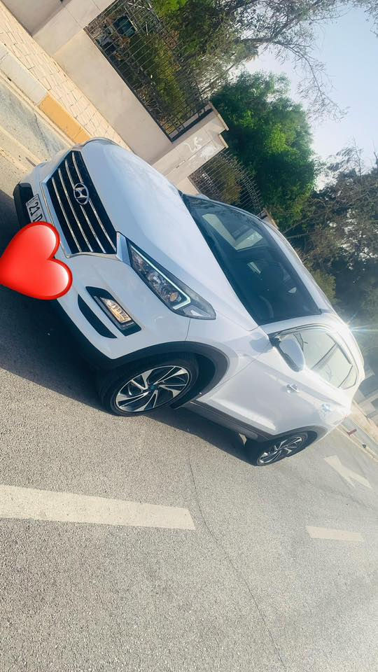 للبيع توكسان 2020 المواصفات
تشغيل بصمة وابواب بصمة 
كراسي كهرباء عدد 2 
حساسات امامي وخلفي 
وضعيات القيادة ايكو وسبورت وكمفروت 
السيارة ماشيه 83 
السعر 208$ رجاءً الي مو شراي لايكسر السعر 
مكان السيارة كركوك 
للاستفسار  الاتصال على الرقم او الخاص 
***********
