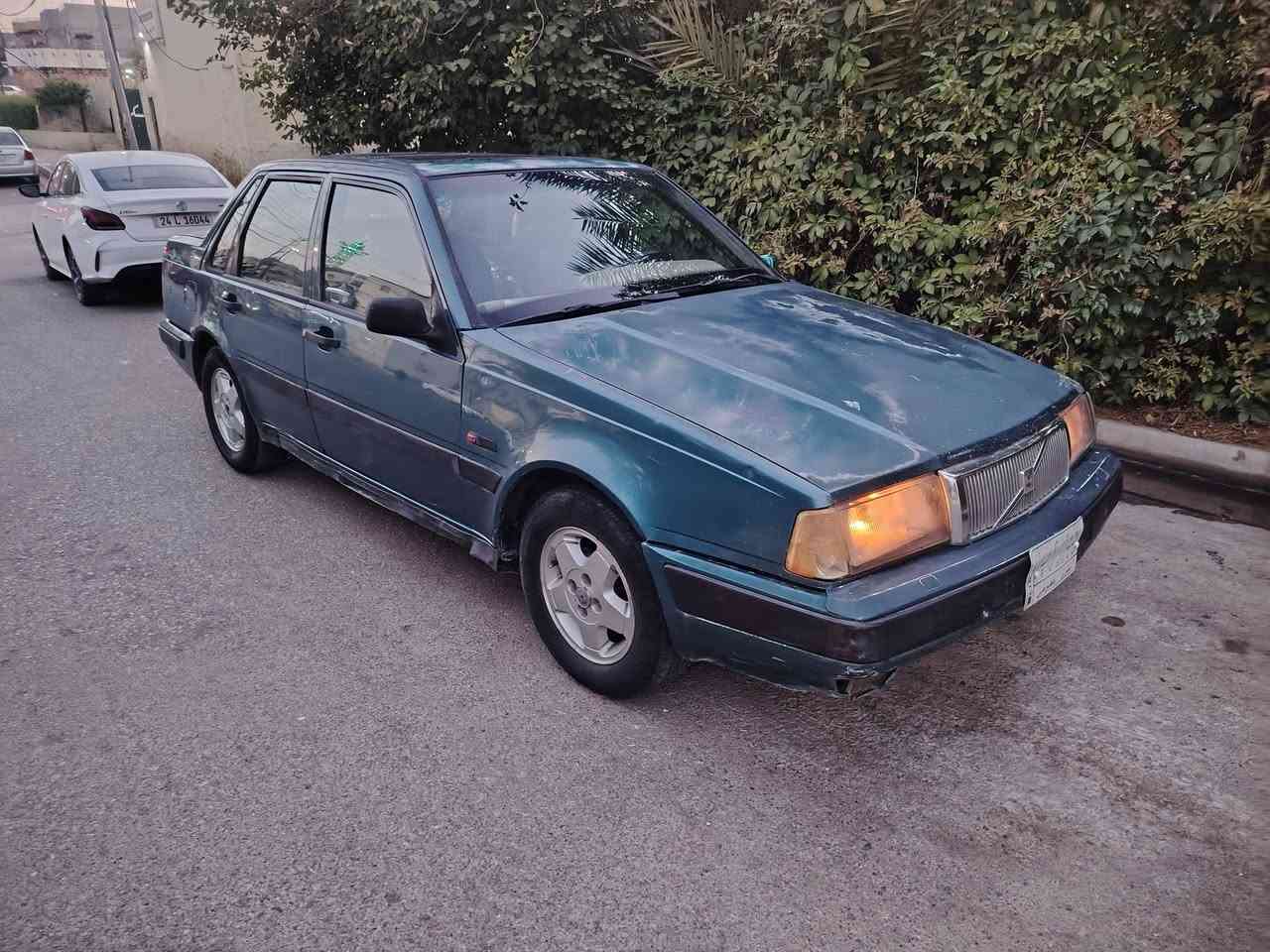 فالفو 460 موديل 1993 مكينه كير توماتيك بشرط رقم الماني سنويه عضم ٢٠٢٩ شرط التحول طخم امامي خلفي جديد كابون بانزين بيها تتكاتب ويه شرعي السعر 29$ للتواصل ***********
