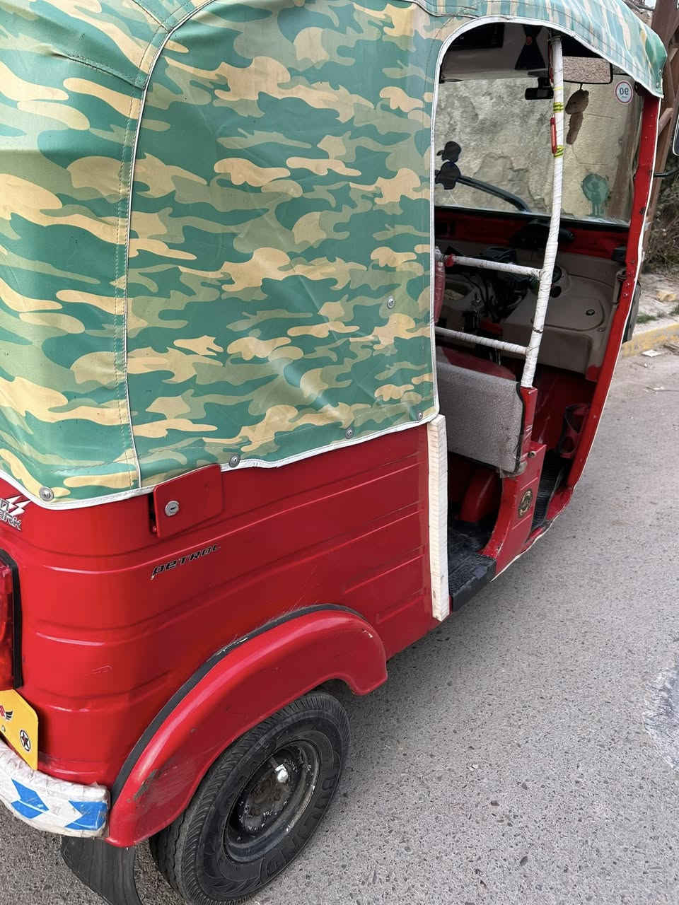 السلام عليكم 18اوراق اوراق شرط الترقيم مكان الحسينيه مكينه 20جديده شاده ابيع مصبوغه ومعمره كهربائيات شرط شغل فول الفول واير واحد ميبين السعر 4 
متواجد 24ساعه 
***********
