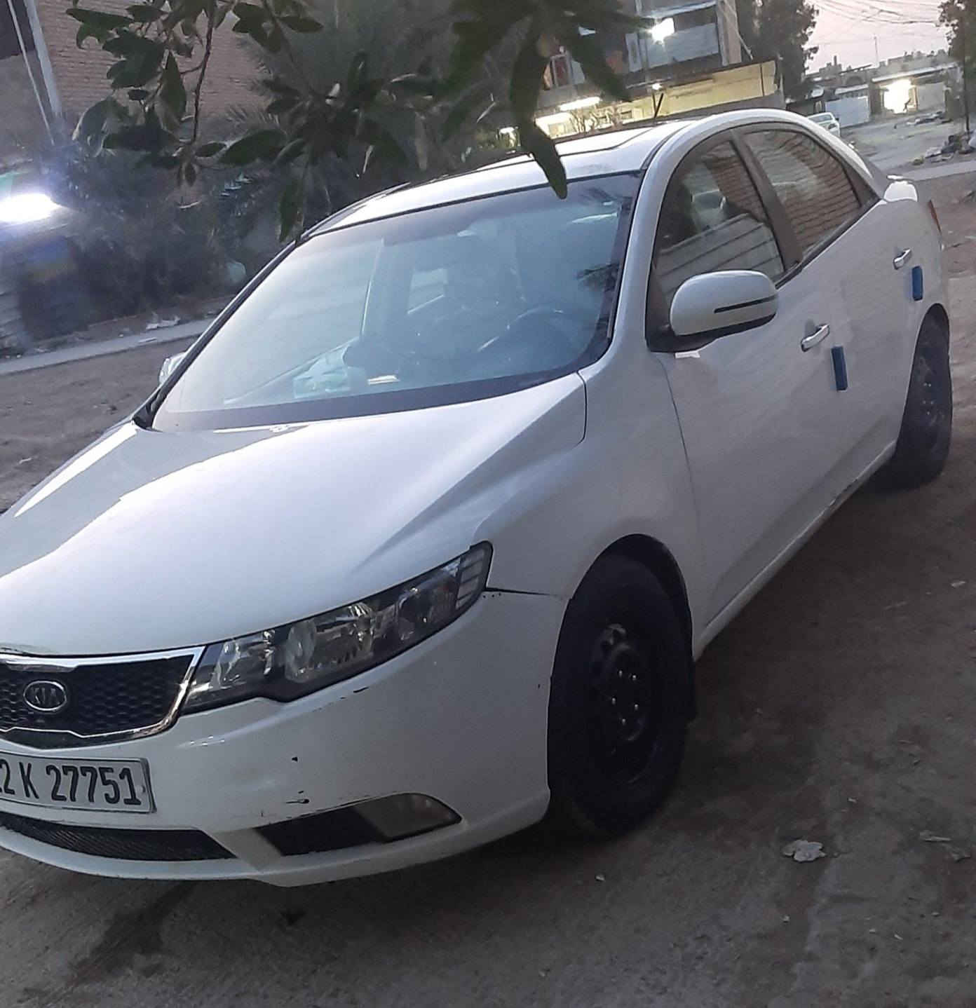 سلام عليكم سيراتو 13فول عده البصمه مبدل بنيد وجاملغ بلاديات دون صبغ وبيها قطعتين صبغ  اقره  تفاصيل وخابر سياره رقم اريبل هزه جديده سعر85 وبيها مجال ***********
