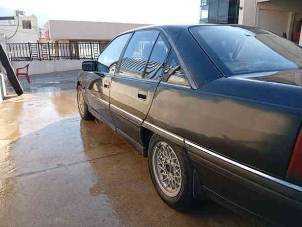 اوميكا موديل 1993 عام سعر35 وه وه قة ئو مجال تلفون *********** دهوك
