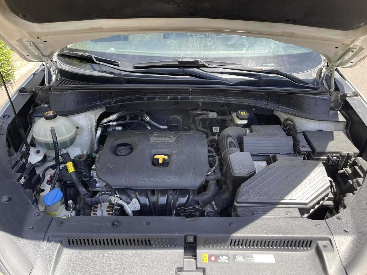 السلام عليكم توسان للبيع مديل 2019 فول مواصفات1/1 رقم انكليزي بسمي ثاني يوم احولك السياره نظيفه معنه الكلمه صور السونار موجود بلمنشورالسياره بيها بارد بلجاملغ الامامي ع كد شبر بين بلصور وبيها حالوب بسبب المطره صار حالوب بلبنيد السياره منقاصها برغي ولا مفتوح بيها برغي واحد 
التواصل ع رقم *********** متواجد واتساب 
مكاني بغداد البلديات 
السعر 195 وبيها مجال للطيبين
