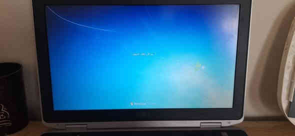 لابتوب DELL للبيع
Core i5
Windows 7 
نضافه 80%
حسابه تتحمل كل البرامج 
والسعر 190 
العنوان نجف الرقم***********
