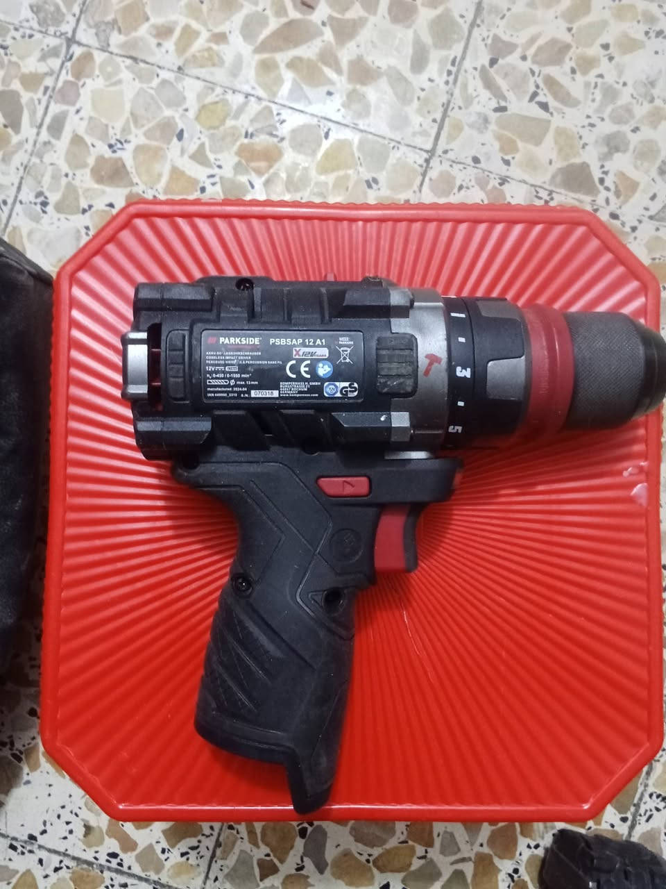 شغالات كلهم على فحص بدون بطاريه وشاحنه سعر كلهم 100الف بغداد مدينة الصدر ***********
