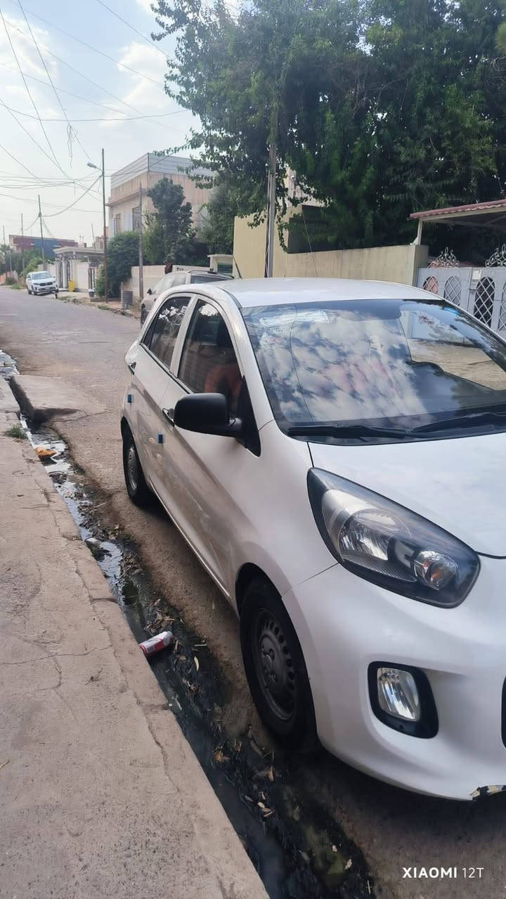 كيا بيكانتو مورانو موديل1916     محركها 3 بستم نظيف خير من الله كير اوتوماتيك سيارة حيل حلوة ونظيفة مال بيت . بيها فقط بارد اباب السايق وبعض الملاحظات الخفيفة السيارة رقم نينوى باسمنا تحويل ثاني يوم . السعر 85  رقم صاحب السيارة ***********
