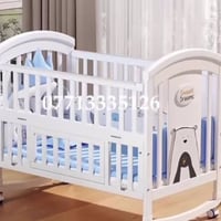 سرير اطفال • مستعمل ٣ شهور