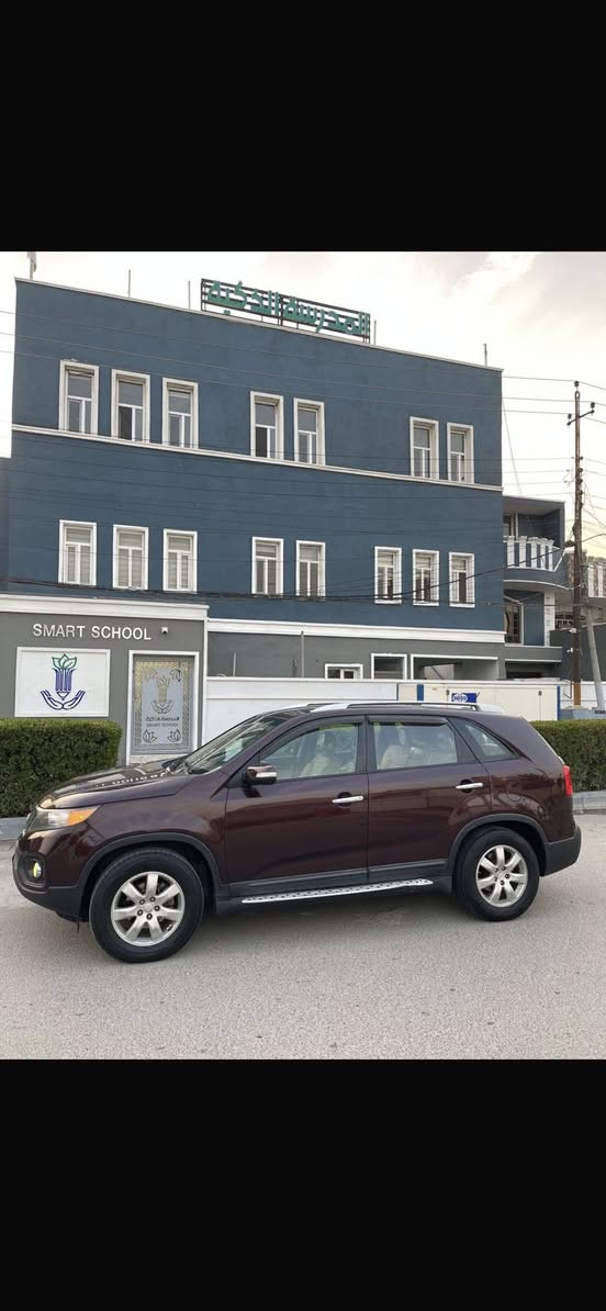 اسلام عليكم اخوان سورنتو 2012 وراد امريكي السياره كلين حته الدعاميات بدون صبغ اخوان السياره من جتي من اميركا عندي جانيه السياره جديده على البلاذ بيه شويه بارد شخوط بصيطه المكينه مامفتوحه ابد السياره جاهزه للاخير تخم تاير كوري جديد تدفأه تبريد السعر 150 بيه مجال بسيط مكان بغداد العامريه رقم الهاتف 7901856768 تحياتي للجميع@@
