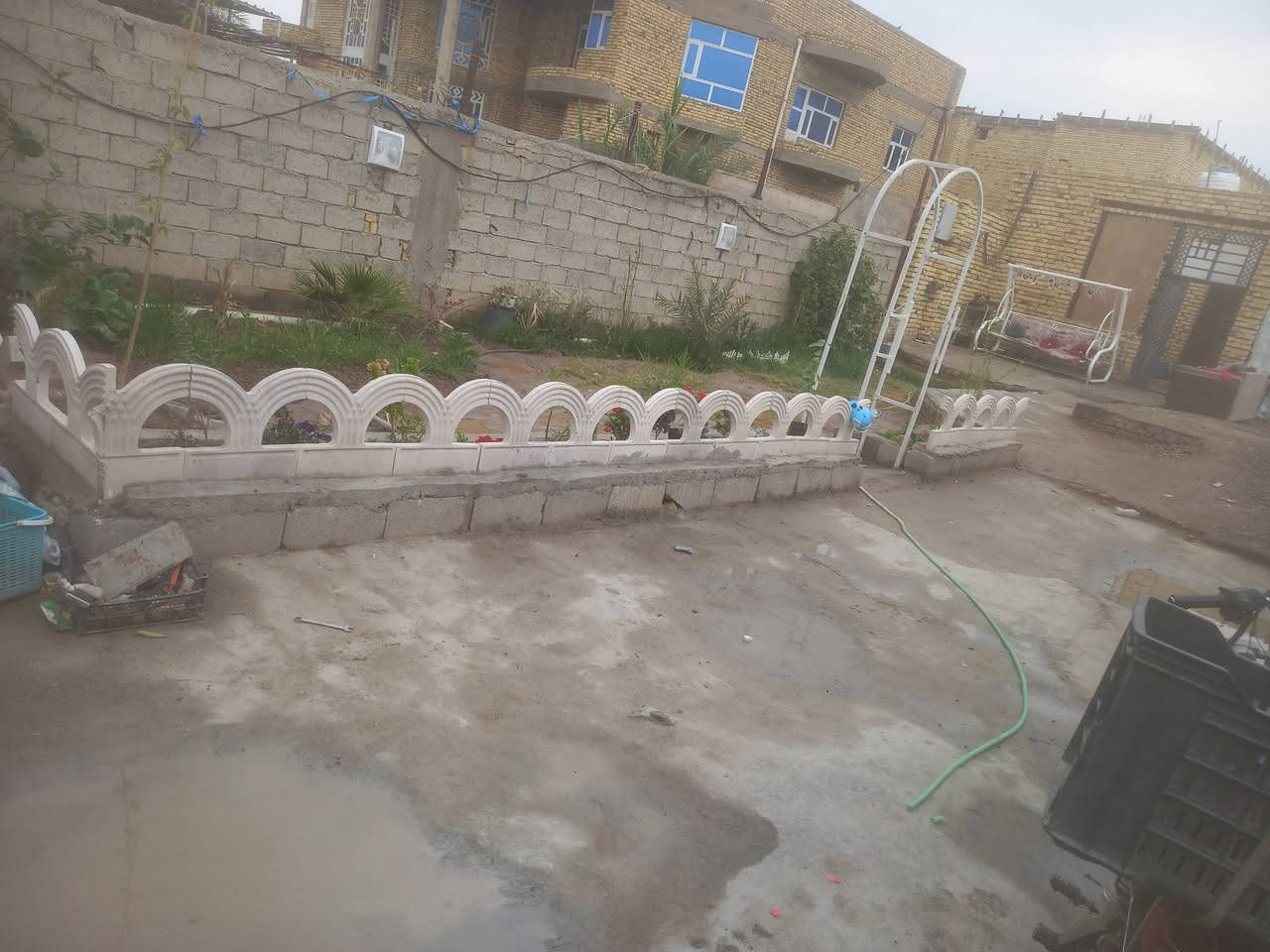 بيت للبيع المساحه 365 متر طابو اسهم شارع السفينه قرب جامعه الصادق كافه الخدمات ماء مجاري تبليط للاستفسار *********** واتساب موجود
