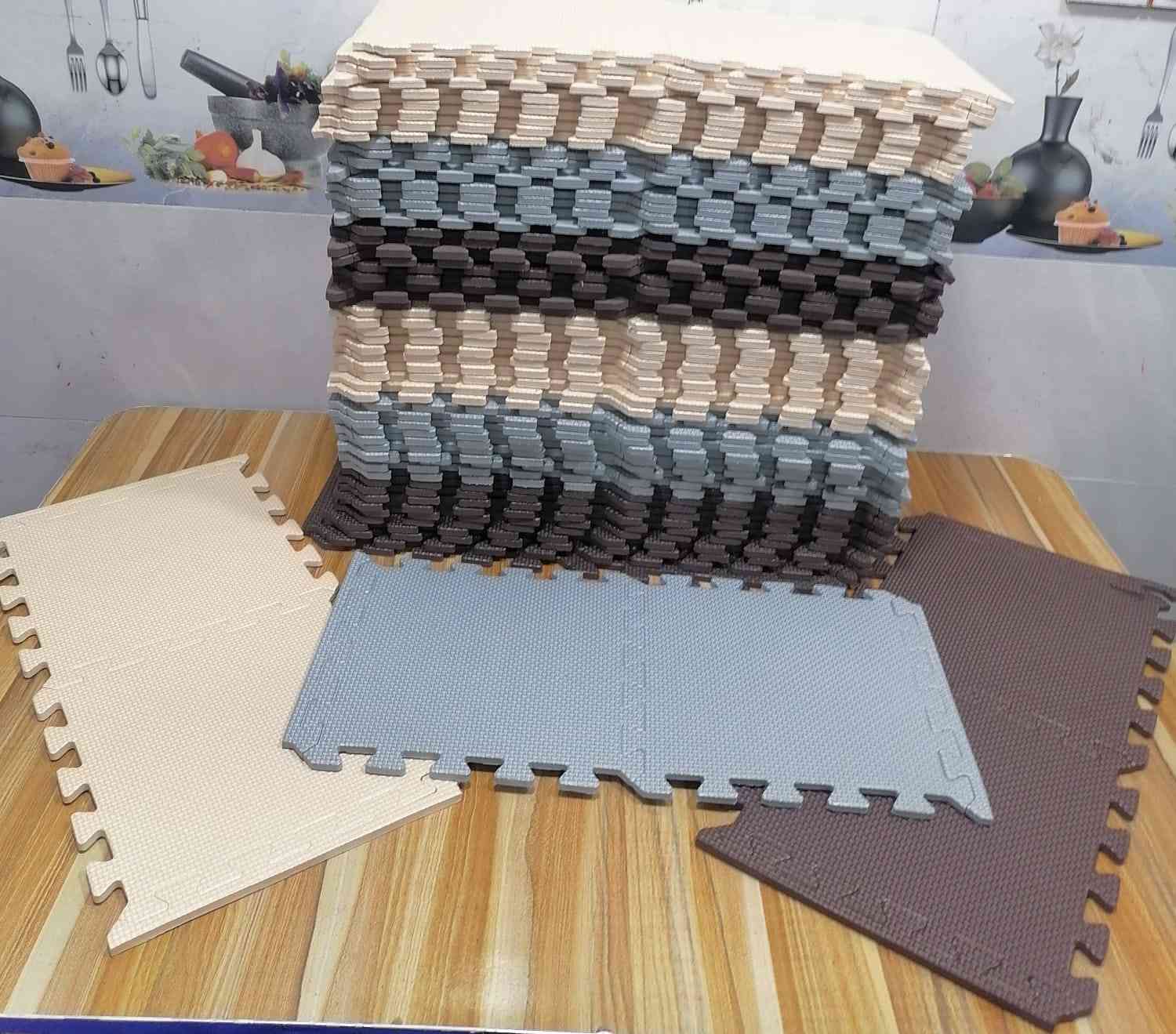 120 قطعه ب 50 الف 
أرضية متشابكة من الفوم. 
مصنوعة من مادة فوم EVA عالية الكثافة.  3 الوان 
تتميز بتصميم الألغاز المتشابكة لسهولة التركيب والإزالة.
توفر امتصاصاً للصدمات وعزلاً للضوضاء، مما يجعلها مناسبة للصالات الرياضية المنزلية ومناطق لعب الأطفال.
مقاومة للماء وسهلة التنظيف.


**إذا كنت صاحب هذا الإعلان وتريد حذفه لأي سبب، رجاءا أرسل رسالة إلى الدعم الفني**