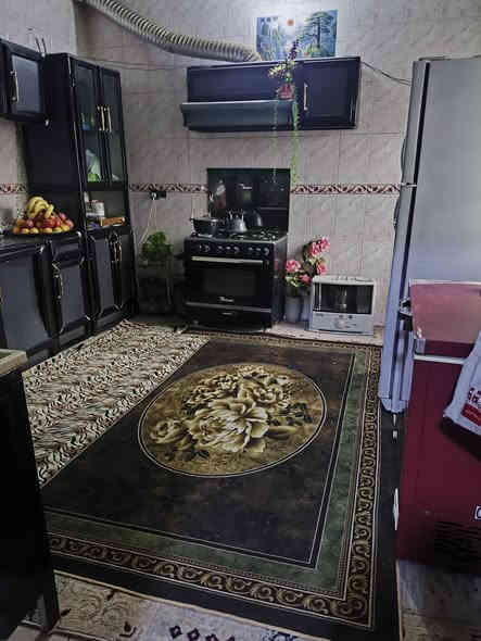 السلام عليكم اعيد النشر بسبب الوعود الكاذبة بيت للبيع طابو زراعي 25 في بعقوبة باب الدرب المساحه 375متر على الشارع الرئيسي العام قرب مقهى الباشا أو سكله السعيدي للستفسار الرقم ***********
