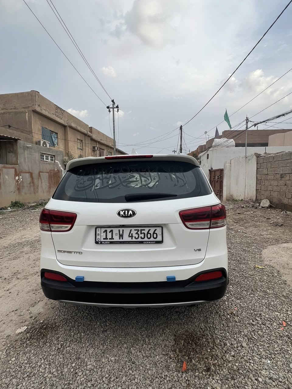 السلام عليكم ورحمة الله وبركاته سورنتو موديل 2016 السياره مكفوله كفاله عامه فول مواصفات للاخير 
محرك 3500 6سلندر 
بنراما طكتين جام 
مري شفط ترحيب 
بيه مواصفات هواي بعد ما احب اطول عليكم 
رقم بغداد الجديد شرط التحويل 
السعر 228 وبيه مجال للطيبين 
للاسفتسار ***********
