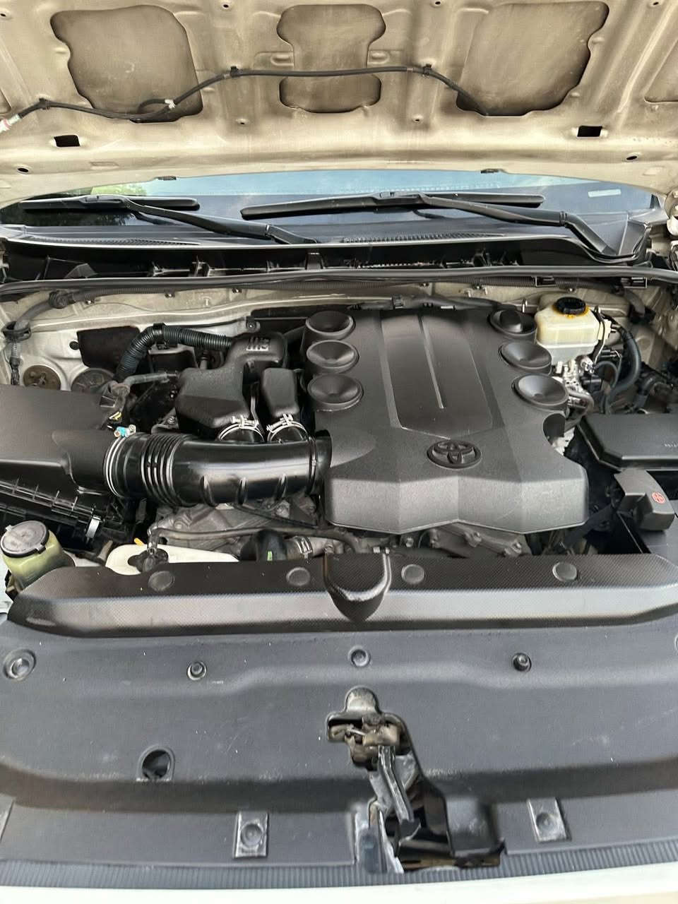 فور رنر 2012  فول مواصفات محرك 6 سلندر فور ويل  سلايد روف جلد كراسي كهرباء كامرة حساس خلفي السياره جاهزه ما بيه نقص  بدون ارباك حادثه جاملغ وباب امامي ماشيه 165  
السعر 195  
***********
