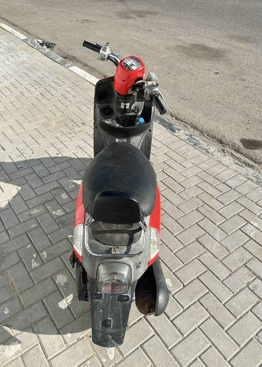 ماكس بوليسي  120 

سلام عليكم دراجه 
بوشه بلاد  49 كفاله وين ميعجبك افحص 
من كلشي سلف هندر اشاير عينه كيج بانزين كيج سرعه 
قفال صندوك شغال
مكينه ناعمه نهضه كلش قويه
 معدل  دراجه كلهه 
مختمه ويه مكينه احله من صوره بلف مره 

قبله حي مهندسين 

شراي يتصل 
***********
