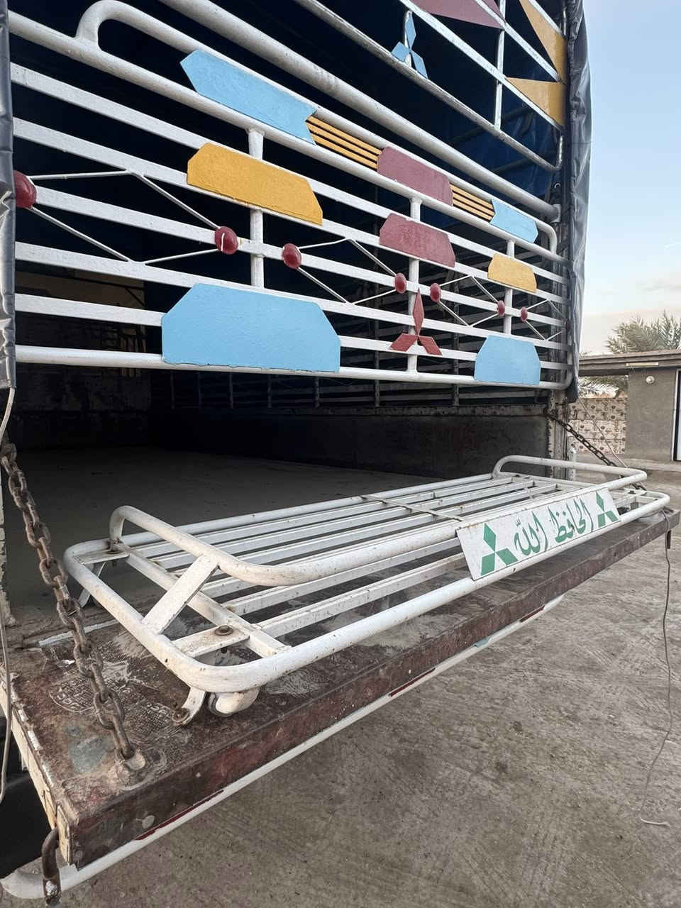 سوبايه مال كنتر حداده جلال  لبيع   سعر 80 وبيها مجال ***********
