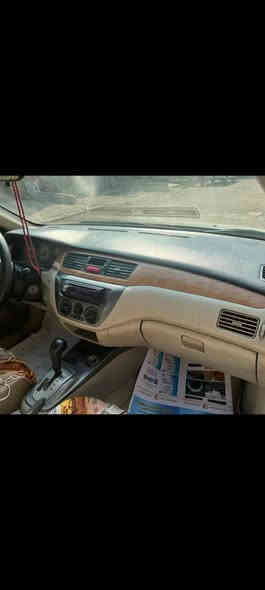 من رخصة السيد مدير الكروب المحترام سيارة للبيع مسيبوشي موديل 2010السيارة مكفولة من الضربة والصبغ كير مكينة صدر أمامي وخلفي جديد كهربائيات بلادي تريد تحويل او وكالة اني حاظر مكانه بغداد الرصافة حي اور رقمي *********** واتساب السعر 73 ورقة وبيه مجال بسيط
