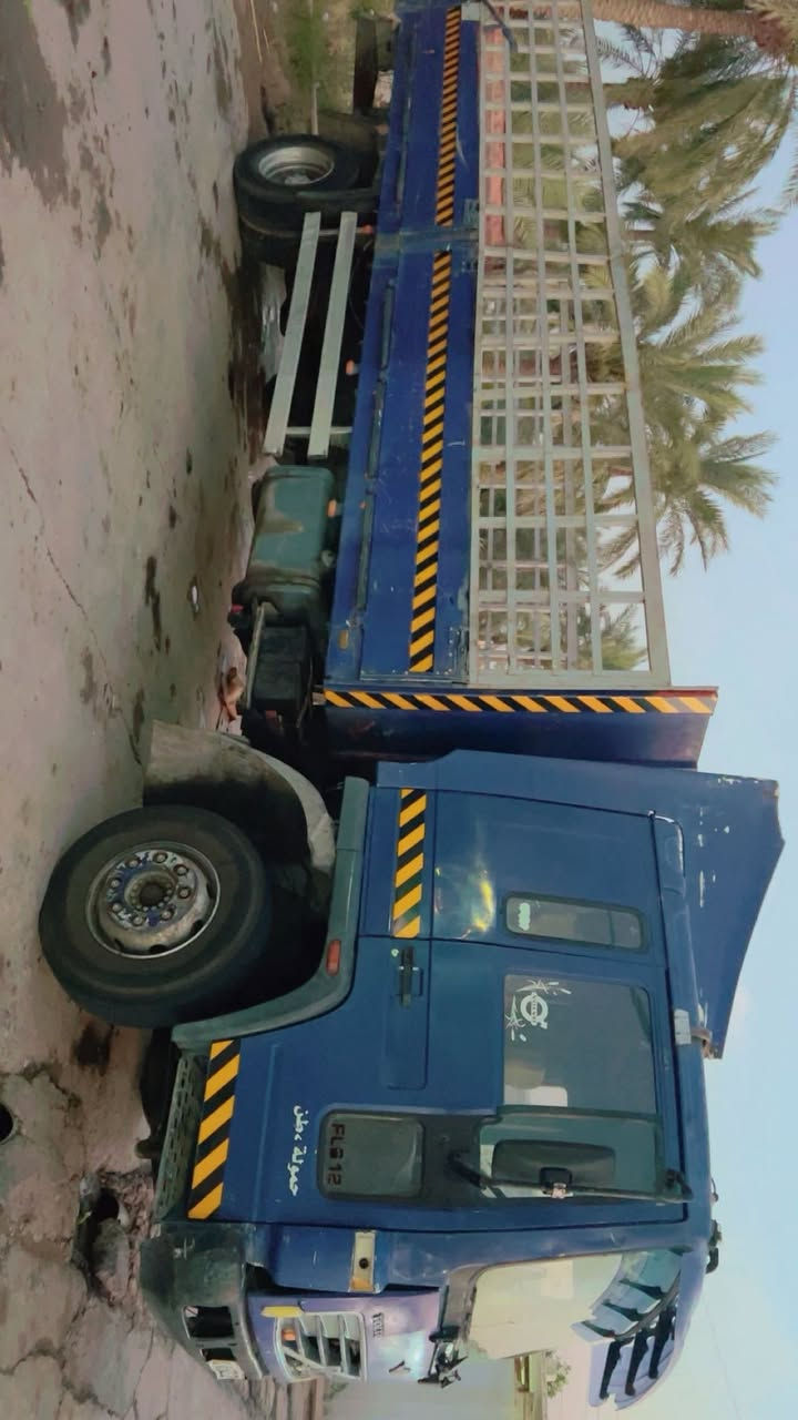 سلام عليكم فولفو البيع طول 7 او ربع  السعر 85 اتفاصيل اتصل ع رقم *********** مكان بغداد
