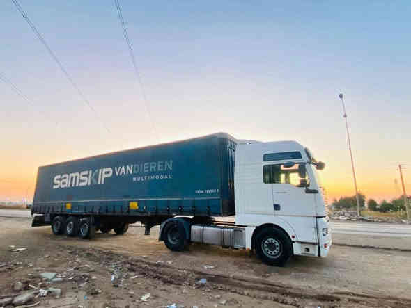 مان موديل 2004 جادر مسرحي مكينه 410 كير اوتماتيك 
رقم جديد بسمي جاهزه... 175. وبيها مجال.  ***********
