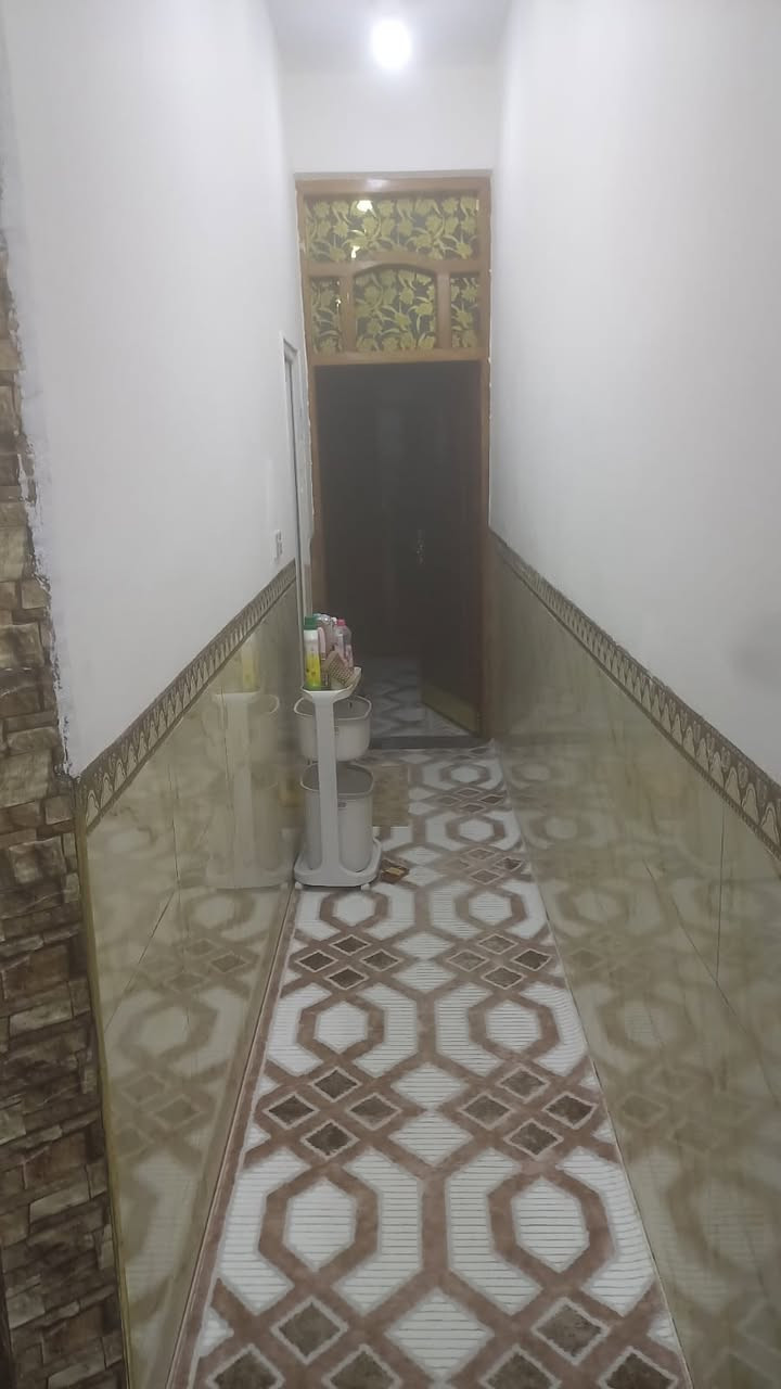 دار للبيع مساحة ١٠٠ متر طابق ونص كونكريت قرب مدرسة جبل الصبر للاستفسار ***********
