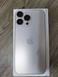 ايفون 16 برو ماكس ذاكرة 256   بطارية 100%  شرق اوسط ماستر  نضافة 100% ...