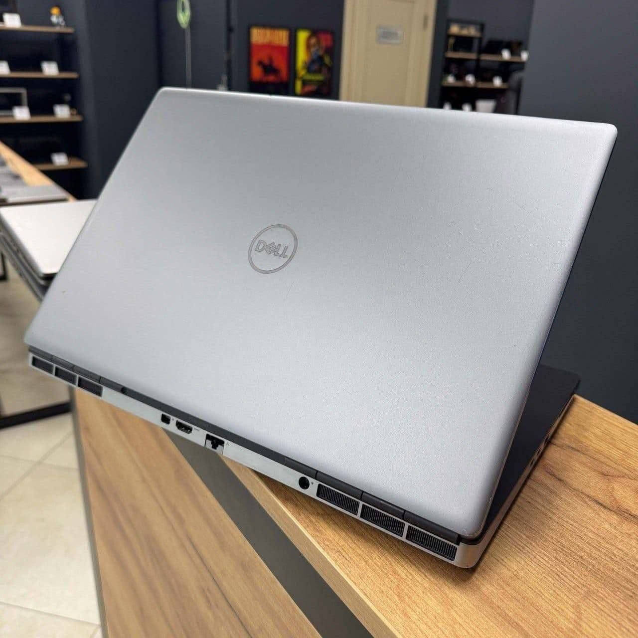 💎 أقوى جهاز WORKSTATION  بأقوى مواصفات موجودة بكارت 6 جيجا فعلى 😲
💎DELL PRECISION 7750💎

🔸️PROCESSOR:

🔹️INTEL core I7-10850H
بروسيسور i7 جيل عاشر

🔸️GRAPHICS CARD:

🔹️NVIDIA QUADRO RTX 3000 6GB DDR6 

كارت 6جيجا فعلى Rtx🔥🔥🔥

🔸️GRAPHICS CARD:INTEL UHD 🔹️GRAPHICS 630

كارت شاشه انتل

🔸️RAM: 16GB DDR4 

رامات قابله للزياده

🔹️SSD: 512GB M.2NVME 

هارد 512Gb من نوع Nvme احدث تقنيه هاردات فى العالم

💎DISPLAY:17 inch  screen full hd ips
شاشه مقاس 17 بوصه ips

🔰CAMERA HIGH QUALITY 🔰

♦️2×USB 3.0

♦️2×USB TYPE C

♦️HDMI

♦️MINI-DISPLAYPORT 

♦️KEYBOARD BACKLIGHT 

♦️METAL SILVER BODY DESIGN♦️

قوي جداً للعمل علي جميع البرامج الهندسية 

وبرامج التصميم والمونتاج برامج ال3D

ومتاح الشحن للمحافظات ❤️

فاتورة ضمان مختومه من الشركه ❤️

السعر 🔥🔥🔥


**إذا كنت صاحب هذا الإعلان وتريد حذفه لأي سبب، رجاءا أرسل رسالة إلى الدعم الفني**